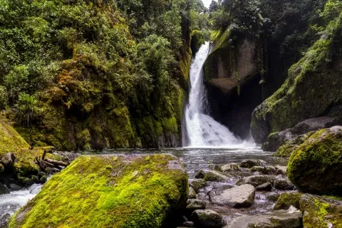 cascata in quetzales